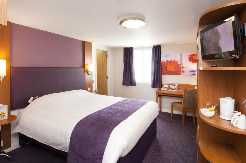 Premier Inn Kilmarnock Extérieur photo