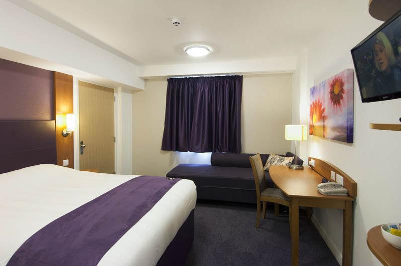 Premier Inn Kilmarnock Extérieur photo